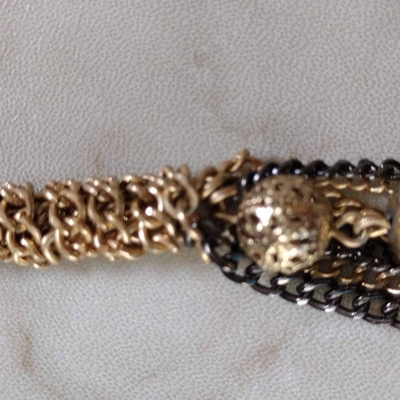 Chunk chain with multiple chains with beautiful large beads. - Picture 3 of 9